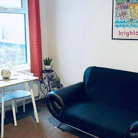 Comfortable Town House In Coventry City Centre Vila Exterior foto