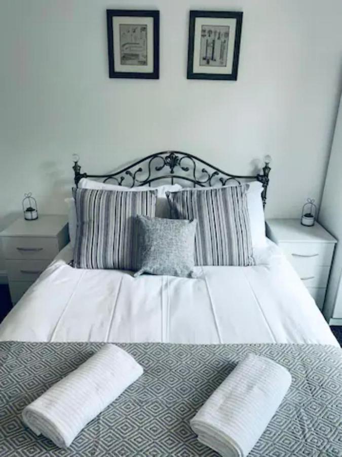 Comfortable Town House In Coventry City Centre Vila Exterior foto